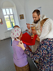 В храм села Шмаково приобретены дарохранительница и  панихидный стол