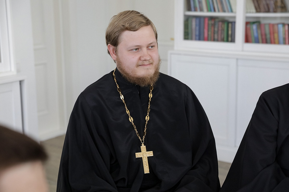 Курганский священник участвовал в установочном вебинаре для епархиальных миссионеров
