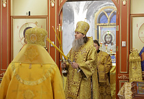 В старинном храме села Усть-Суерское два архиерея совершили Литургию