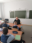 Курганский священник провёл урок нравственности для 4-классников