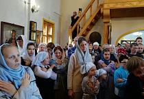 В Кургане воспитанники, педагоги и родители воскресной школы «Покров» помолились небесному покровителю