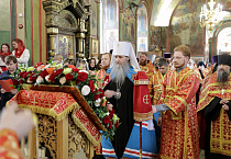Митрополит Даниил на Великой пасхальной вечерне вручил церковные награды курганским священникам