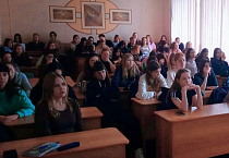 Преподаватели православной гимназии обсудили вопросы веры и науки с курганскими студентами