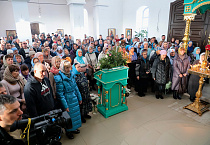 В возрожденном храме Чимеевского монастыря прошла первая архиерейская Литургия и освящение нового иконостаса