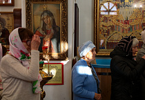 Митрополит Даниил вручил патриаршую награду настоятелю Пантелеимоновского храма Кургана