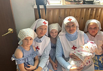 Жители села Большое Раково прошли семейным крестным ходом