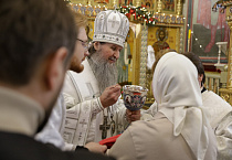 В Александро-Невском соборе совершена Литургия с участием трёх архиереев