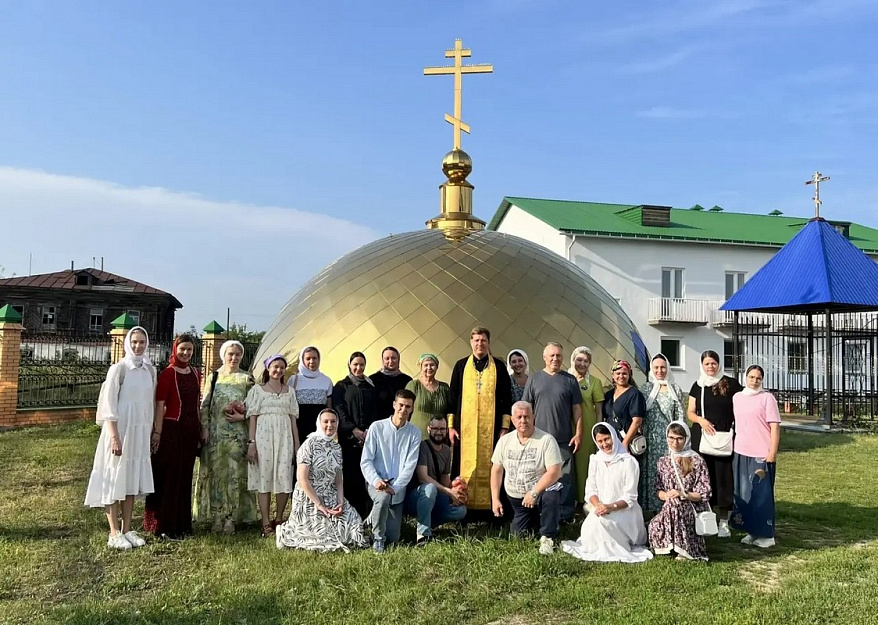 Челябинские паломники посетили храм в Утятском