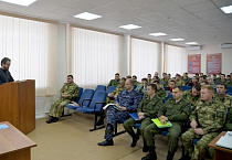 Курганский священник встретился с Росгвардейцами