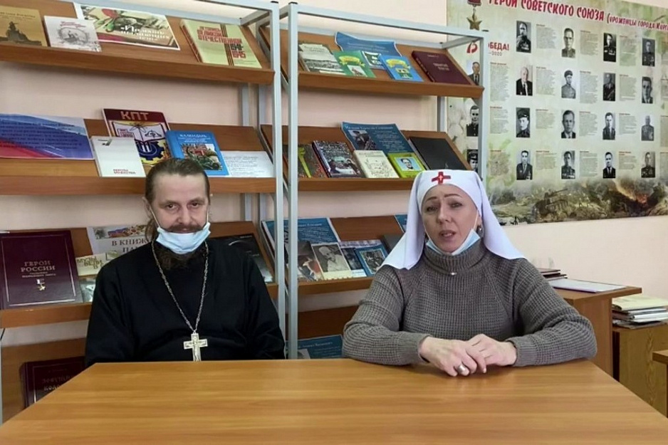 Курганский священник обсудил со студентами фильм «Четыре ключа к твоим победам»