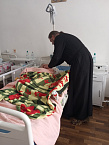 Священник села Садовое посетил в Новый год пациентов хосписа