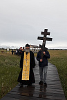На территории археологического памятника в Белозерском районе состоялся молебен об избавлении от темных сил