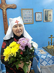 В Кургане сестру милосердия поздравили с юбилеем