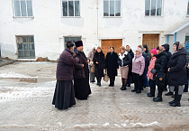 Сотрудники курганского УФСИН посетили Далматовский монастырь